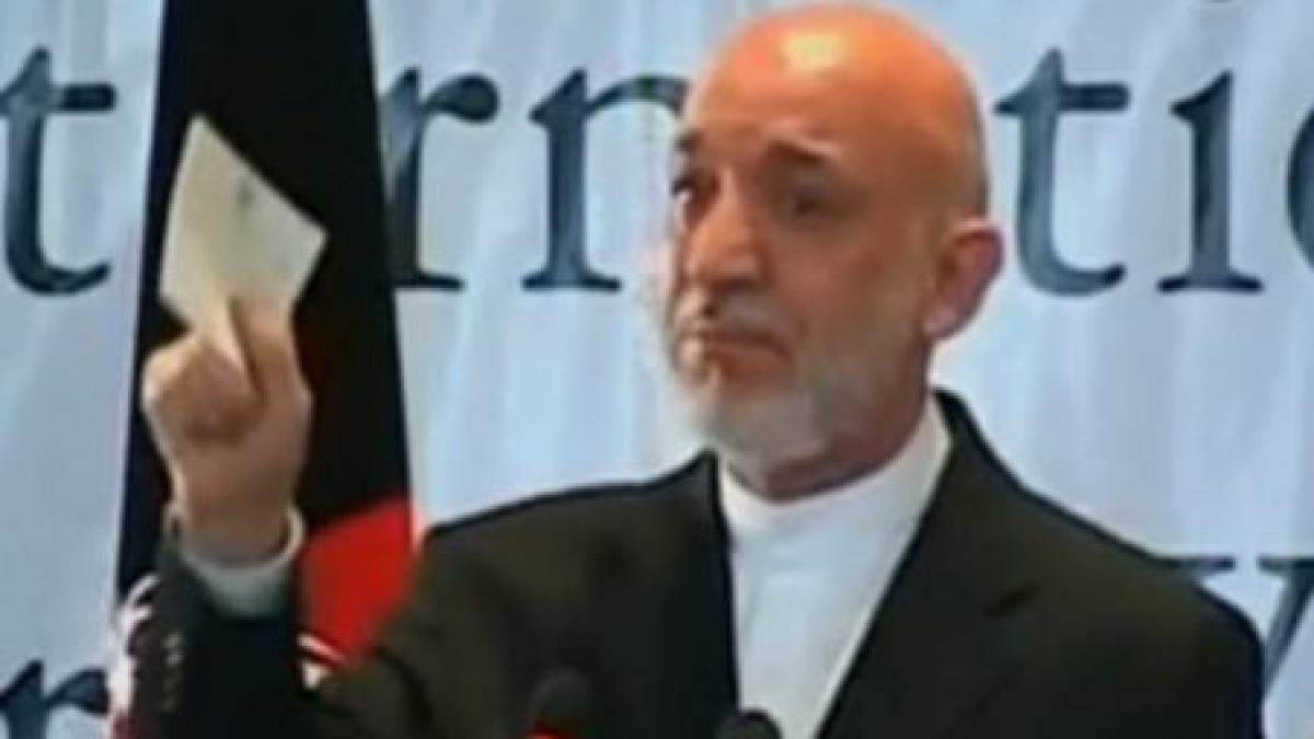 Preşedintele afgan Hamid Karzai a plâns în timpul unui discurs (VIDEO)