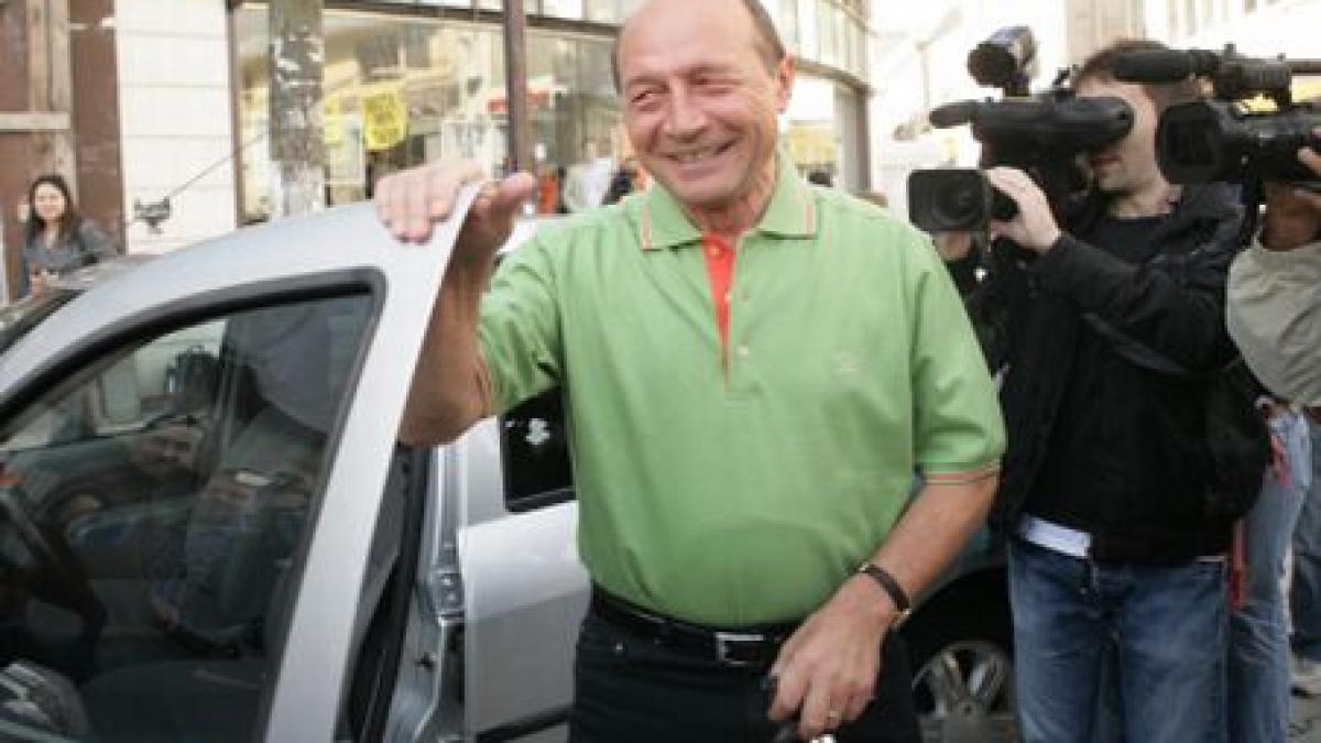 Traian Băsescu, din nou în trafic: Nu se teme că sindicaliştii ar fi putut ajunge la Cotroceni (VIDEO)