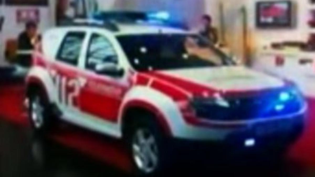 Dacia Duster, transformată de germani în maşină de pompieri (VIDEO)