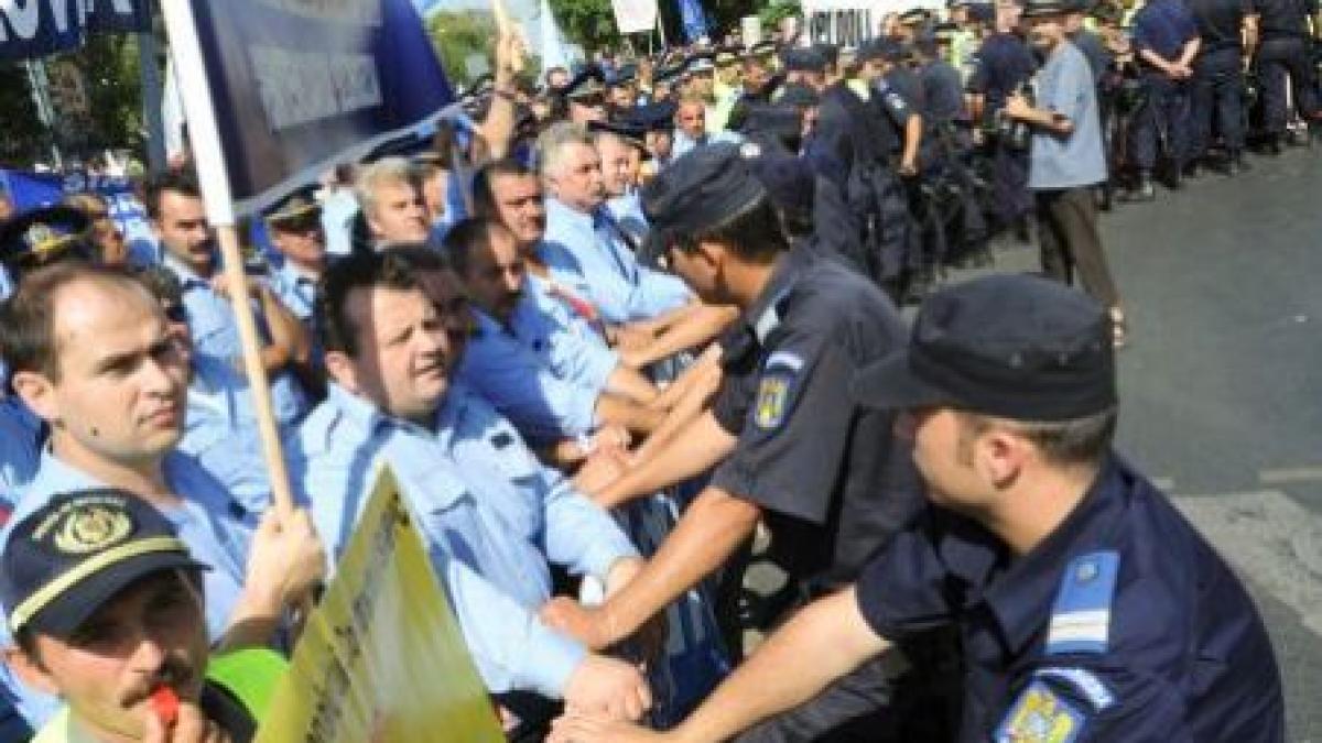 MAI îi va prezenta lui Traian Băsescu raportul privind protestul poliţiştilor săptămâna viitoare