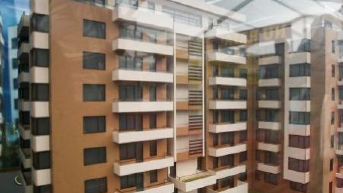 Trend descendent pe piaţa imobiliară: Preţurile apartamentelor continuă să scadă
