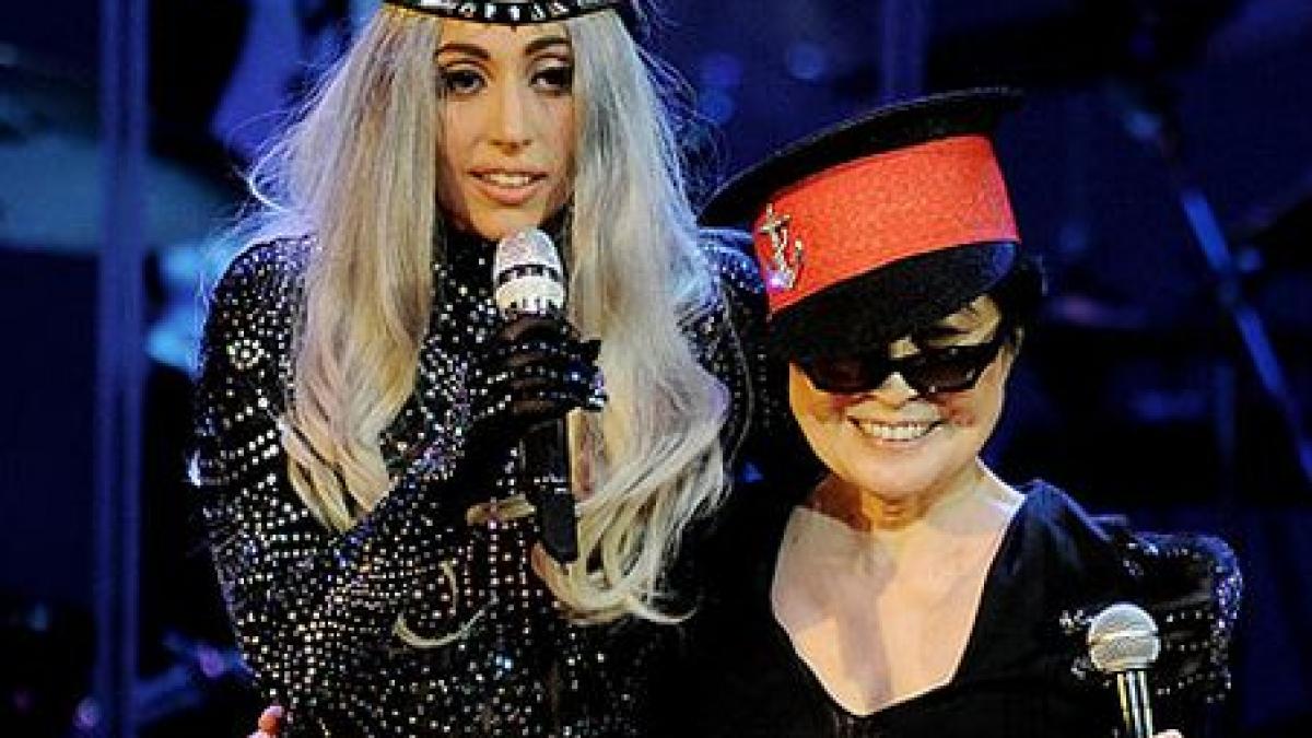 Lady Gaga a cântat cu Yoko Ono în memoria lui John Lennon (VIDEO)