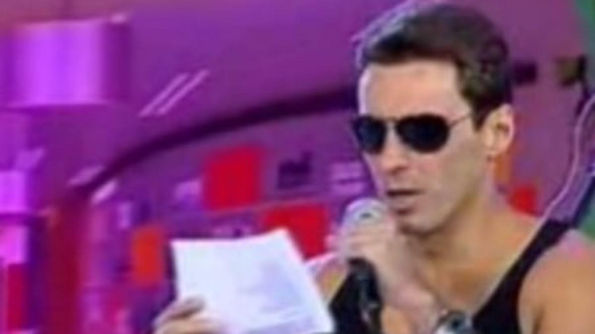 Mircea Badea a cântat live, în premieră (VIDEO)