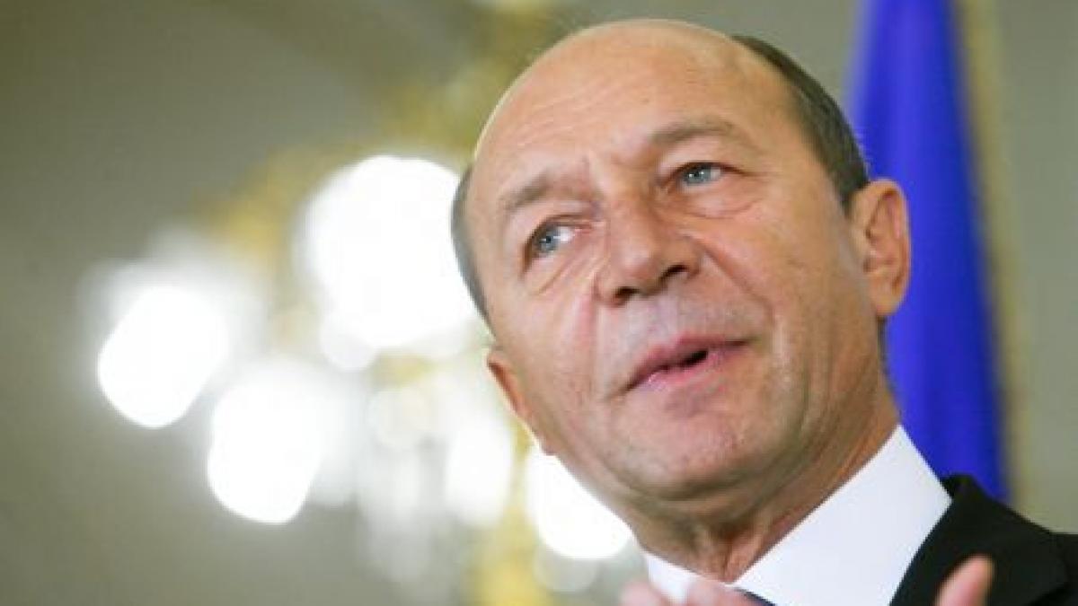 Schimb de scrisori între Băsescu şi Geoană cu privire la Legea pensiilor