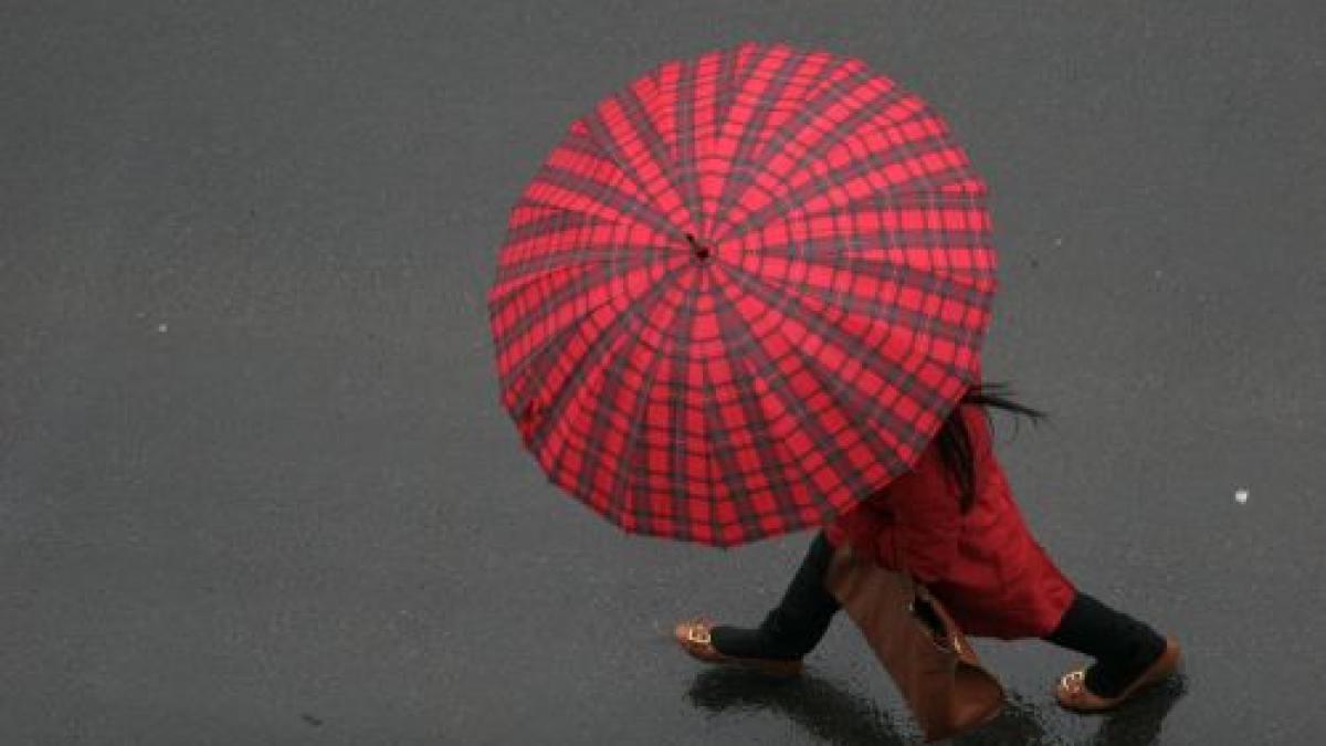 Meteorologii anunţă ploi în toată ţara în următoarele două zile