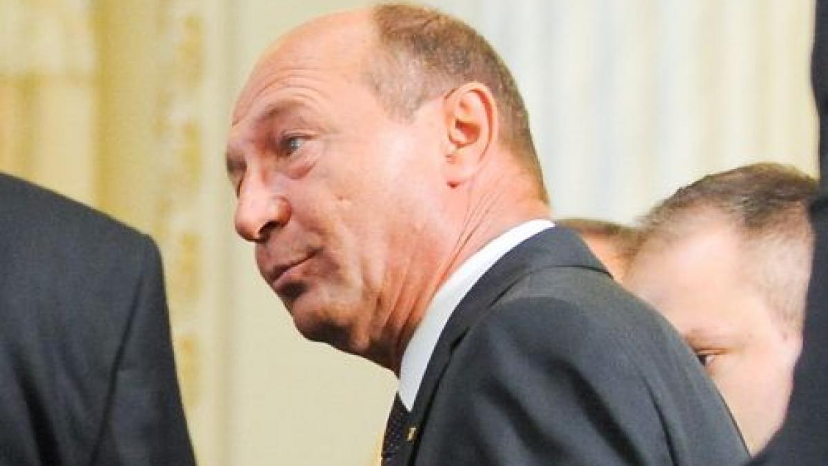 Băsescu susţine că nu cunoaşte cazul învăţătoarei aflate de două luni în greva foamei