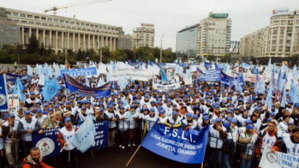 Miting de amploare în ziua moţiunii: Peste 80.000 de oameni, aşteptaţi să participe