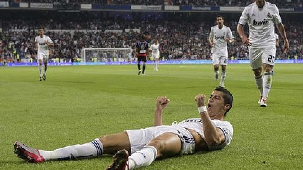 Ronaldo înscrie patru goluri pentru Real Madrid, Messi &quot;doar&quot; o dublă pentru Barca 