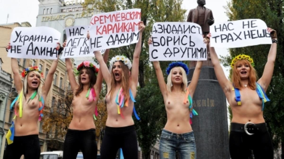 Protest topless în Ucraina, faţă de vizita lui Putin