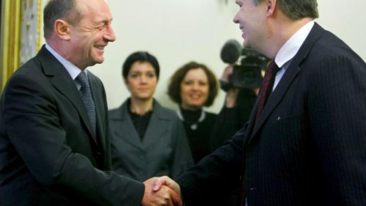 Traian Băsescu le-ar fi promis oficialilor FMI că nu promulgă legile adoptate din greşeală 