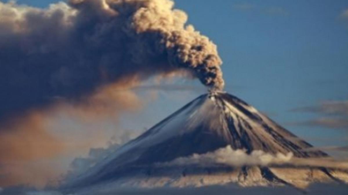 Indonezia. Vulcanul Merapi a erupt din nou. Localnicii au fost evacuaţi