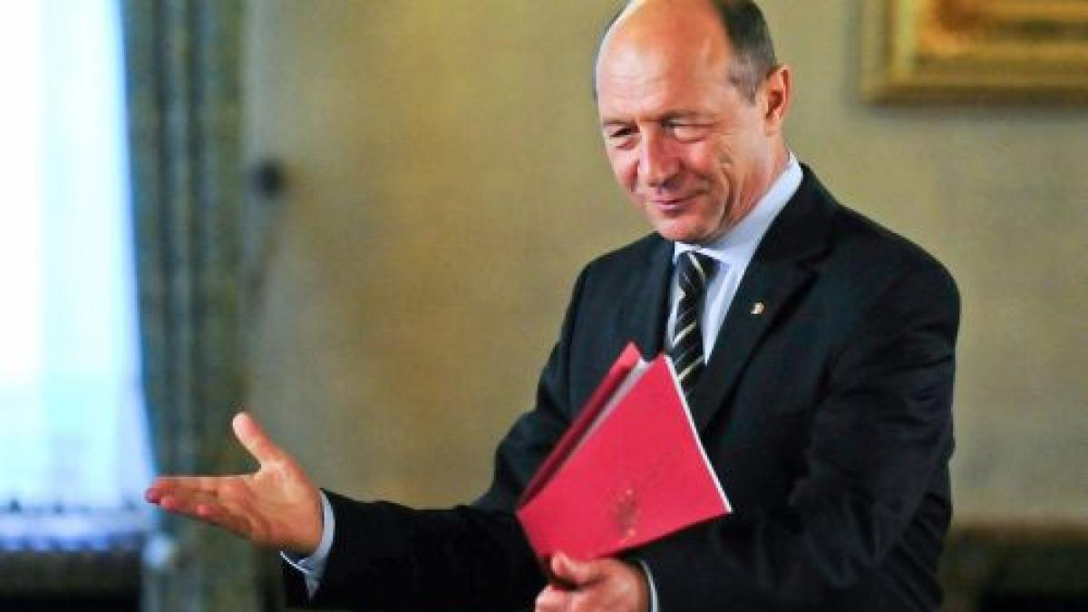 Băsescu a retrimis în Parlament legile votate greşit: În contextul economic actual nu sunt oportune 