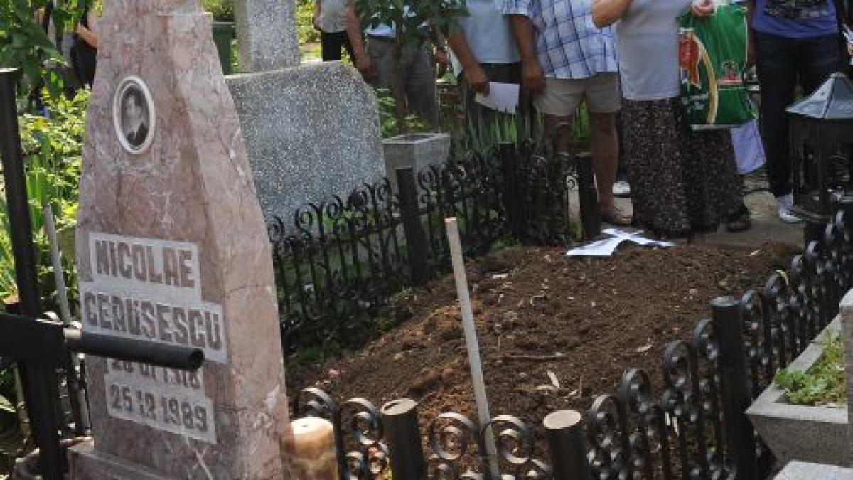 Testele ADN confirmă: Nicolae şi Elena Ceauşescu au fost îngropaţi la cimitirul Ghencea 