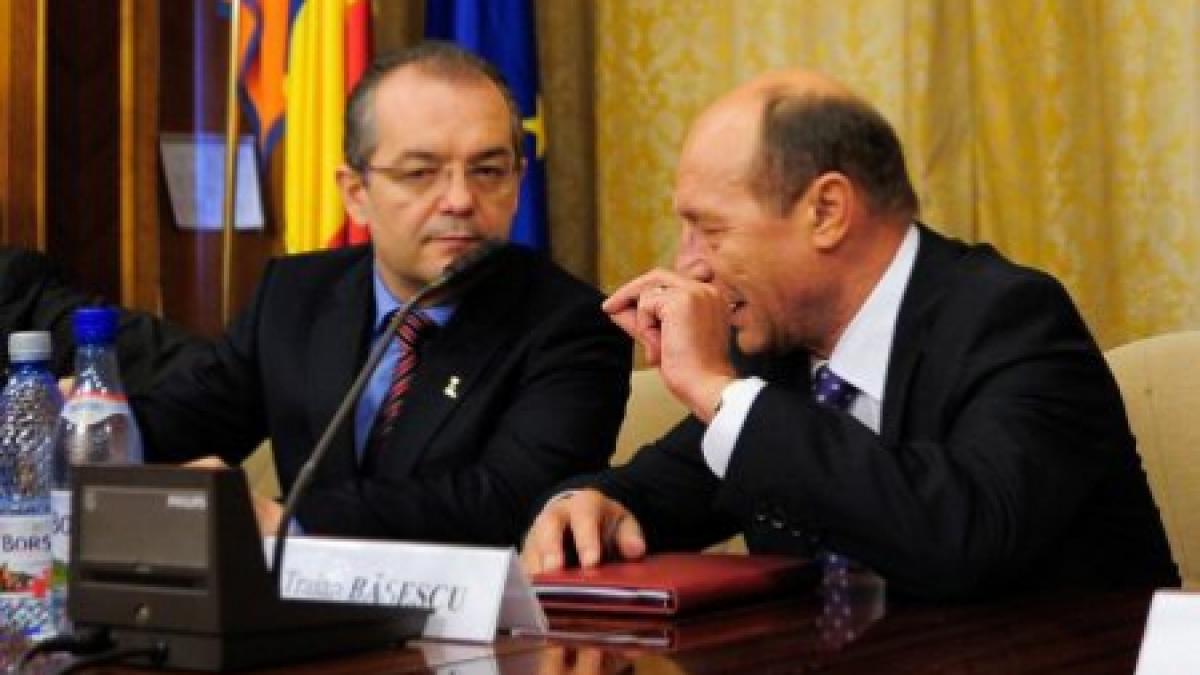 Traian Băsescu a discutat cu premierul Emil Boc, la Palatul Victoria, după şedinţa de Guvern