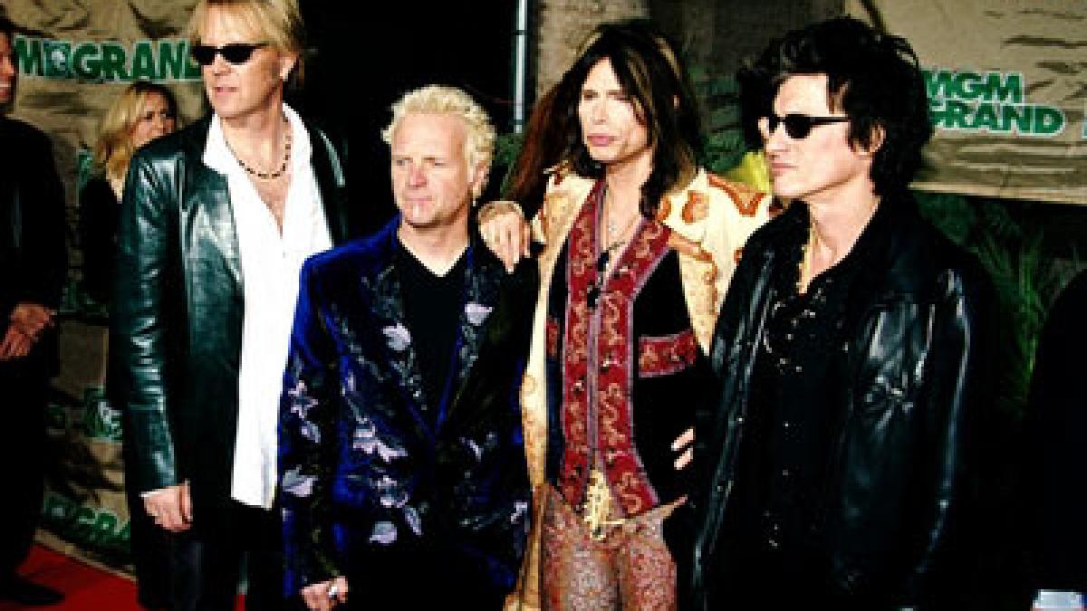 Aerosmith lansează un album &quot;de modă veche&quot; în 2011