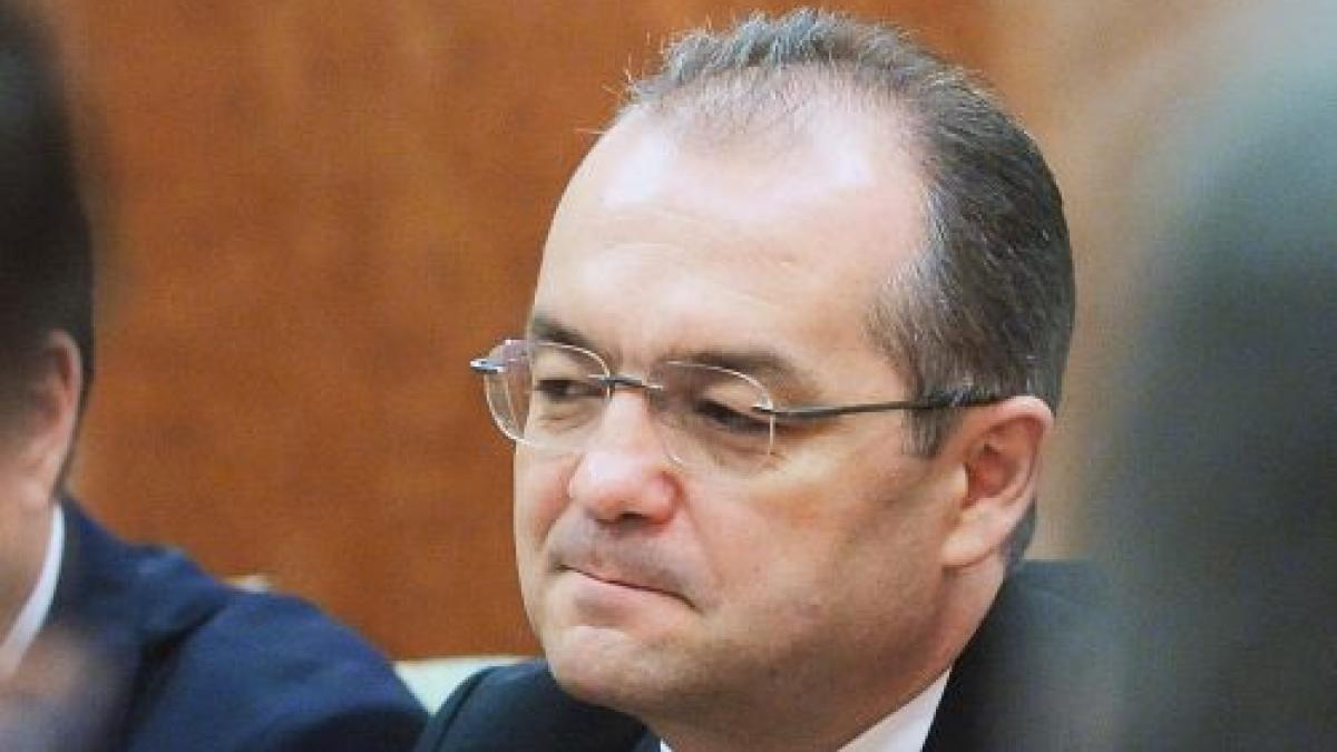 Boc: Nu demisionez. Mai multe despre deciziile CCR, în cărţile pe care le scriu după mandat