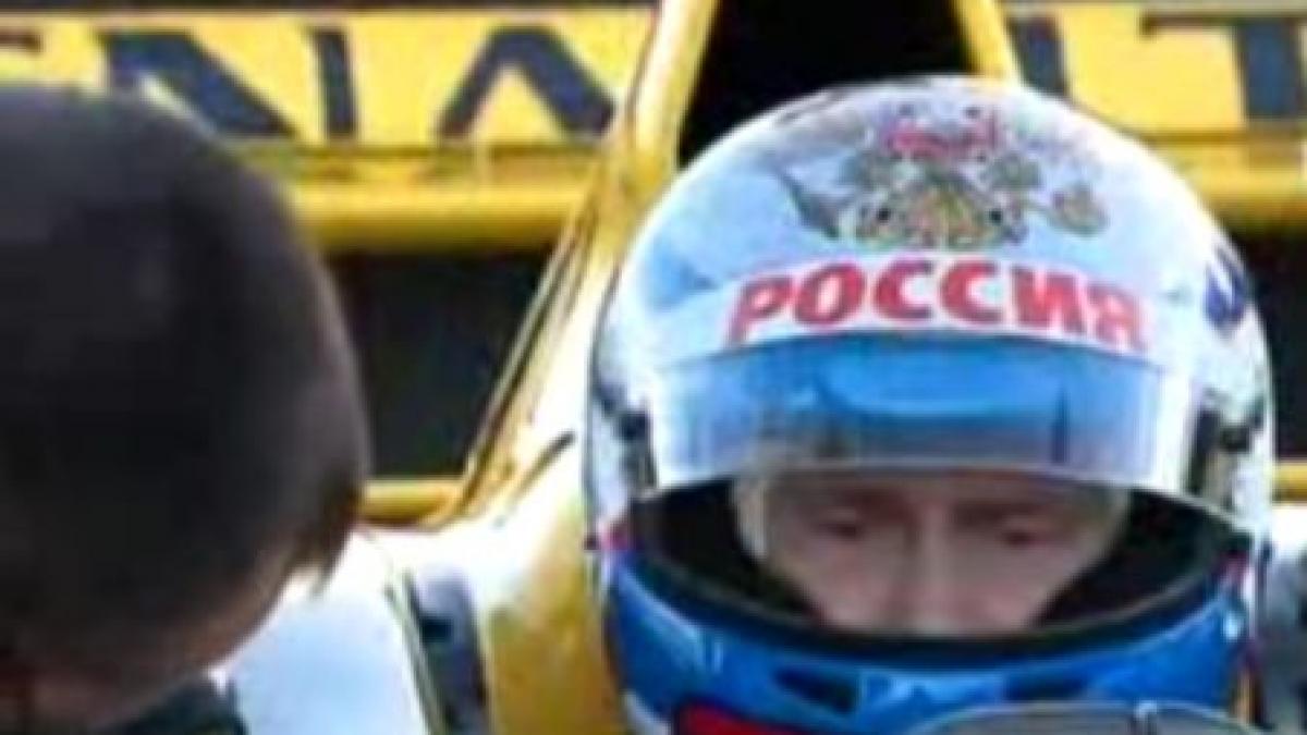 Vladimir Putin a pilotat un monopost F1 Renault, la Sankt Petersburg