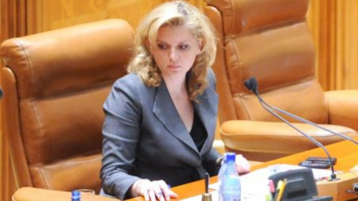 Roberta Anastase: Liderii opoziţiei nu sunt de acord cu îmbunătăţirea activităţii Camerei