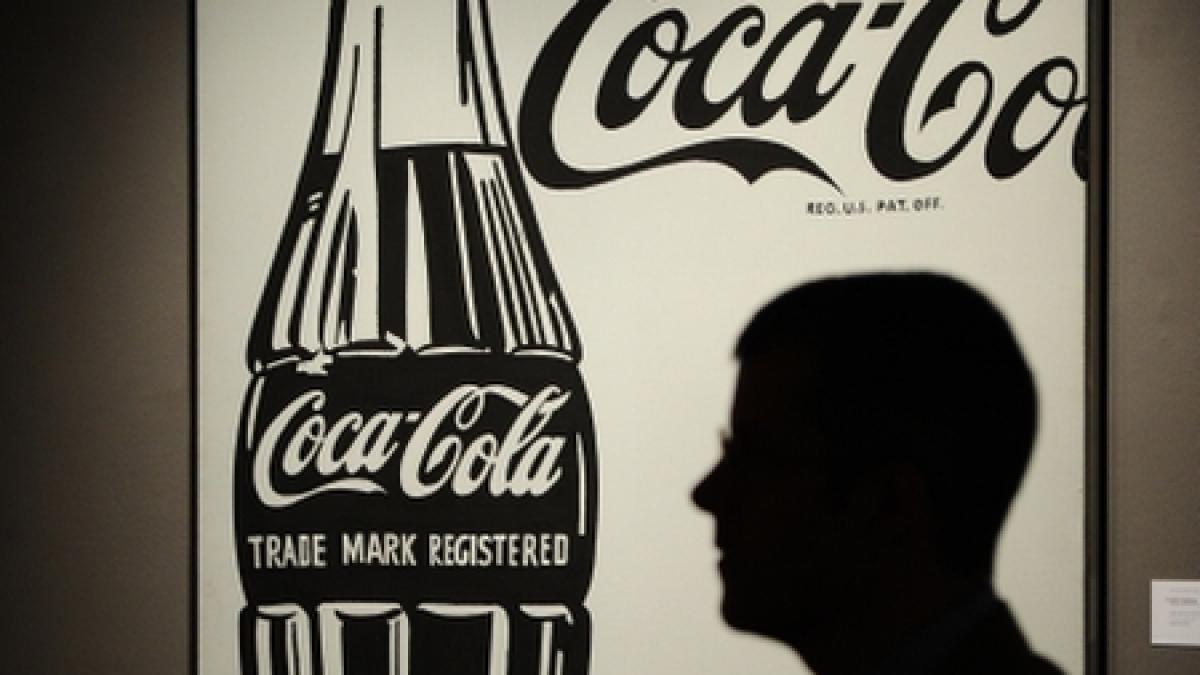 Tabloul &quot;Large Coca Cola&quot;, semnat de Andy Warhol, a fost vândut cu 35,3 milioane de dolari