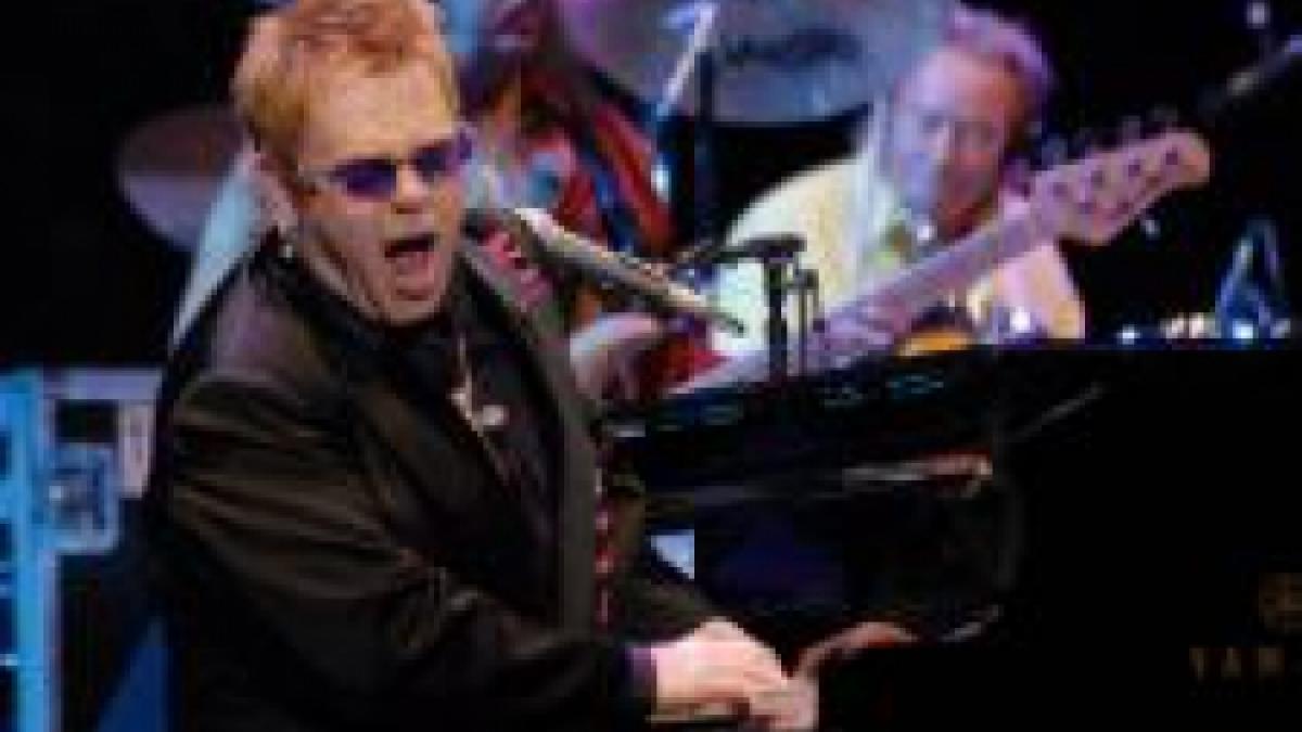 Italia. Concert Elton John, organizat din fonduri europene de 700.000 de euro