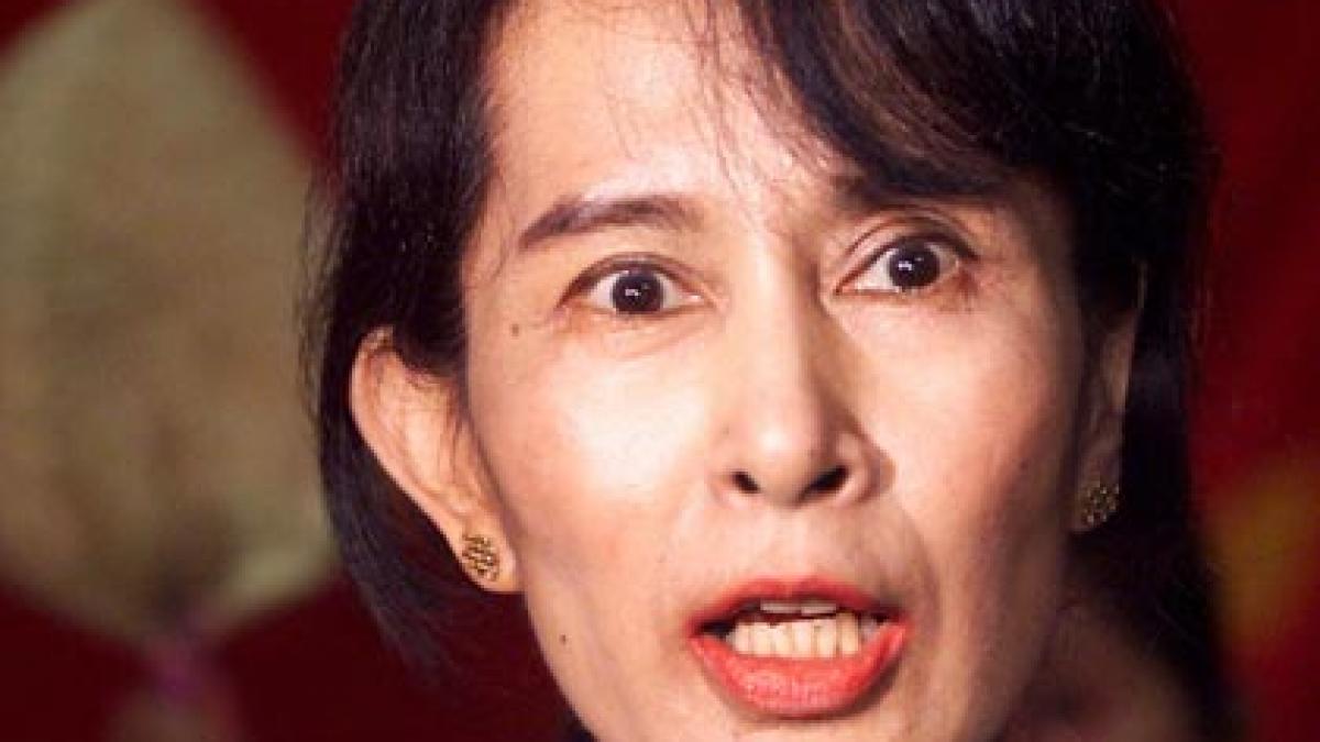 Laureata premiului Nobel pentru pace, Aung San Suu Kyi, eliberată după şapte ani de arest la domiciliu