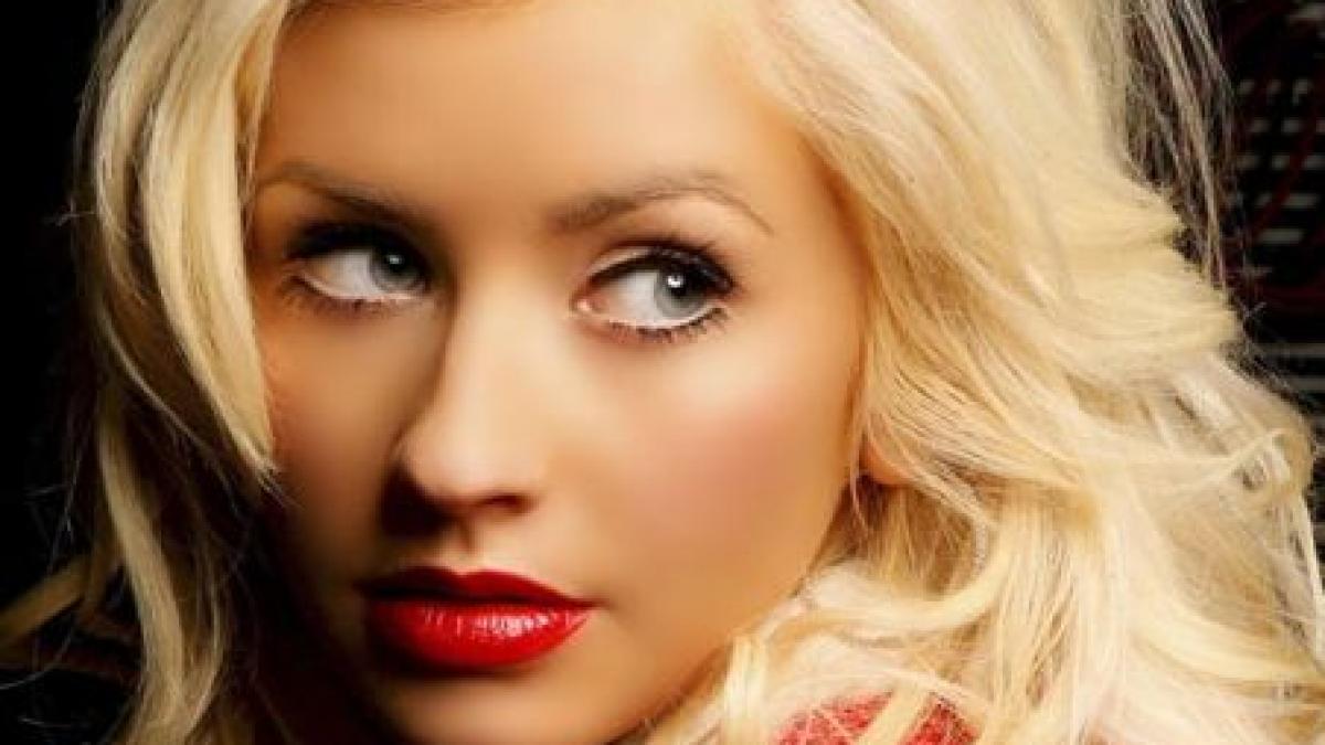 Christina Aguilera a primit o stea pe Hollywood Walk of Fame