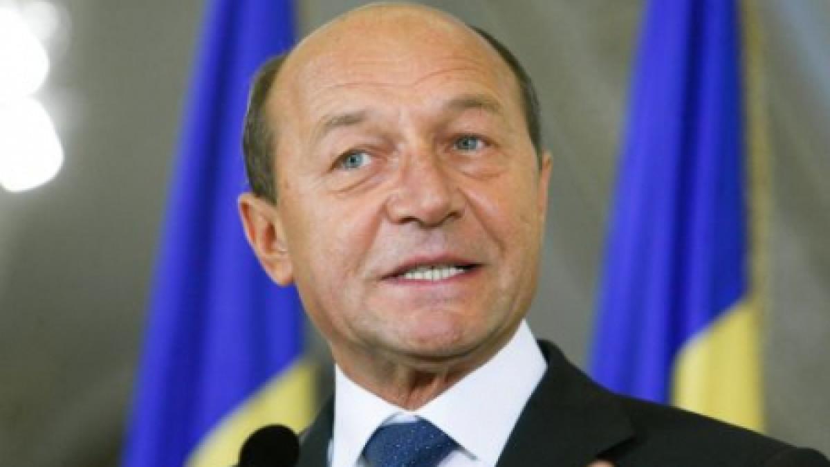 Băsescu: Poliţiştii vor avea o problemă, inclusiv cu mine, până înţeleg că sunt la dispoziţia cetăţeanului