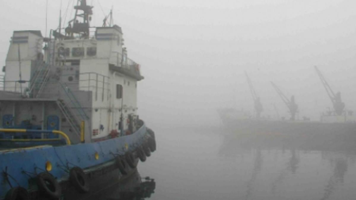 Porturile maritime au fost închise din nou din cauza ceţii