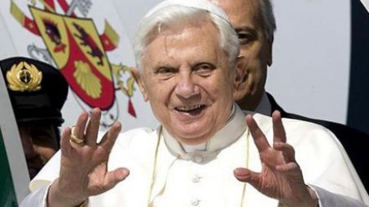 Papa Benedict: Folosirea prezervativelor este acceptabilă pentru prevenirea bolilor