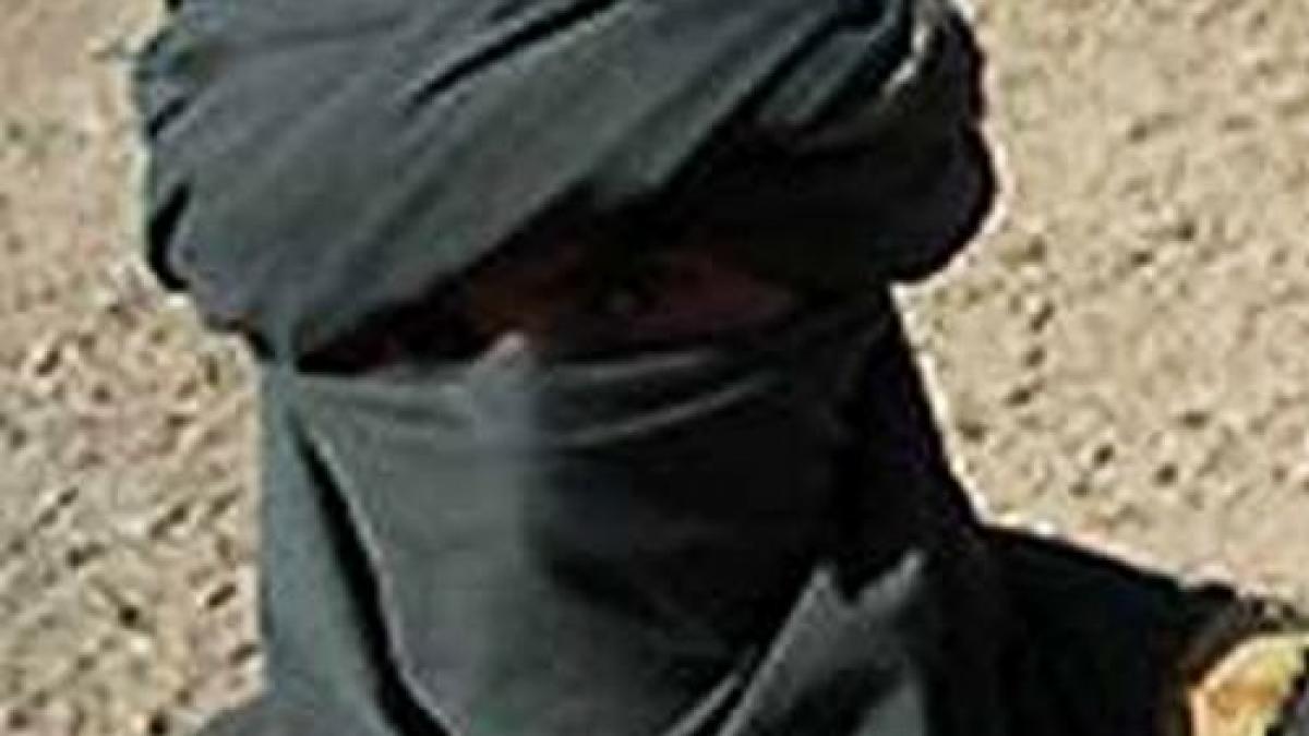 Un fals lider taliban a reuşit să înşele conducerea afgană şi mai mulţi comandanţi NATO