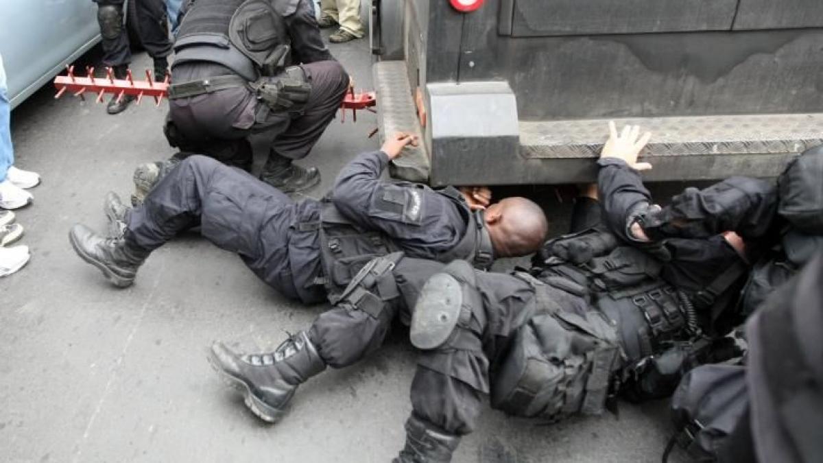 Lupte între poliţie şi traficanţii de droguri, în Rio de Janeiro: 14 oameni au murit