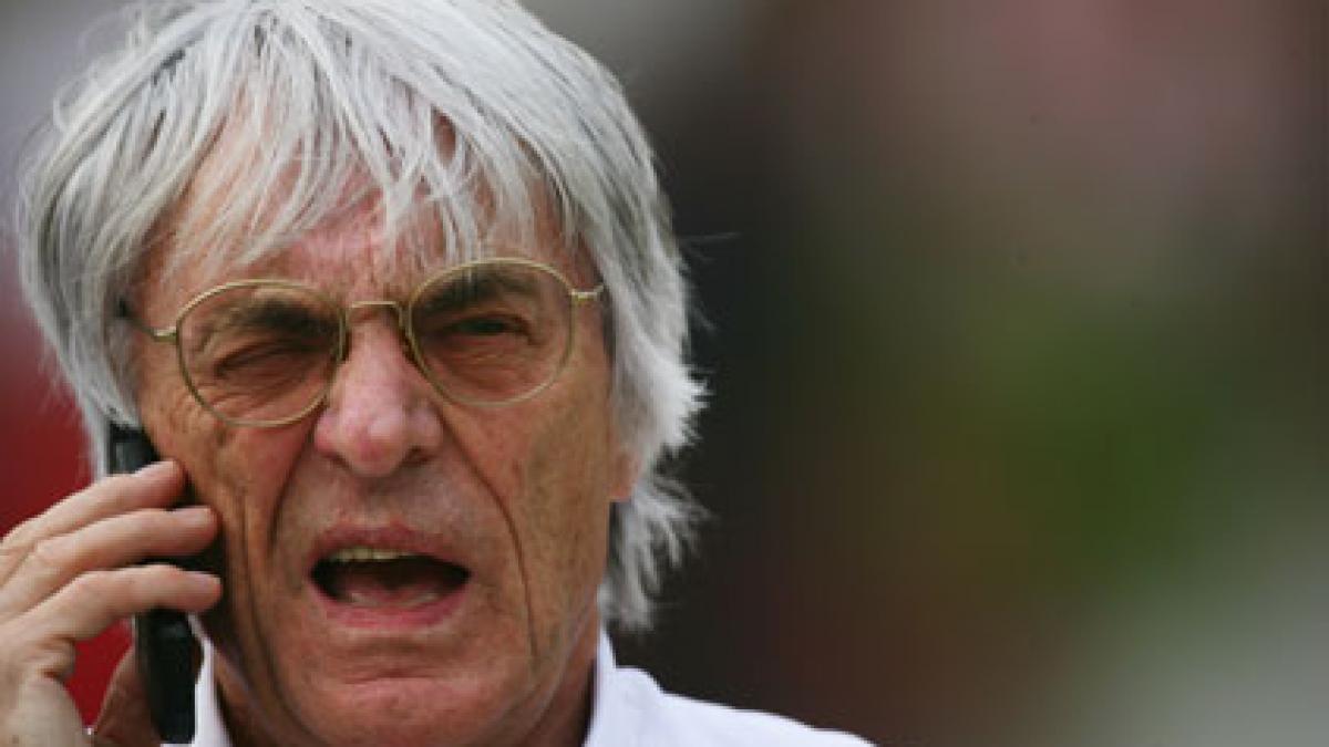 Bernie Ecclestone, băgat în spital de patru hoţi. L-au „uşurat“ de ceasul de 230.000 euro