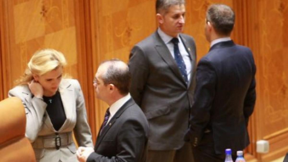 Angajarea răspunderii pe Legea Salarizării, discutată de coaliţie. PSD ar putea depune o nouă moţiune de cenzură