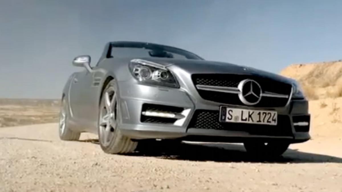 Mercedes SLK 2012, prezentat într-un clip publicitar