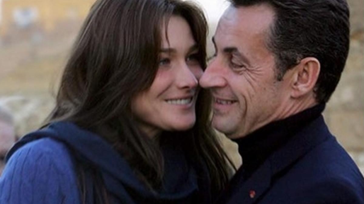 Carla Bruni şi Nicolas Sarkozy, în vizită la Taj Mahal 