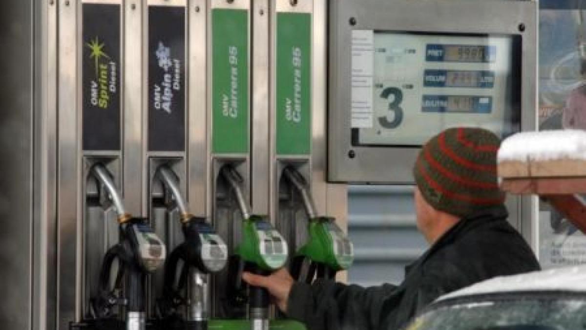 Petrom scumpeşte din nou benzina şi motorina 