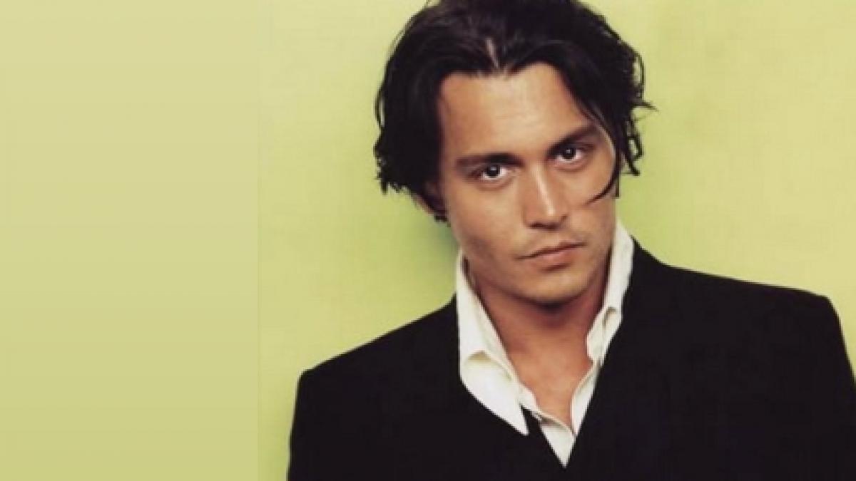 Johnny Depp nu are telefon mobil