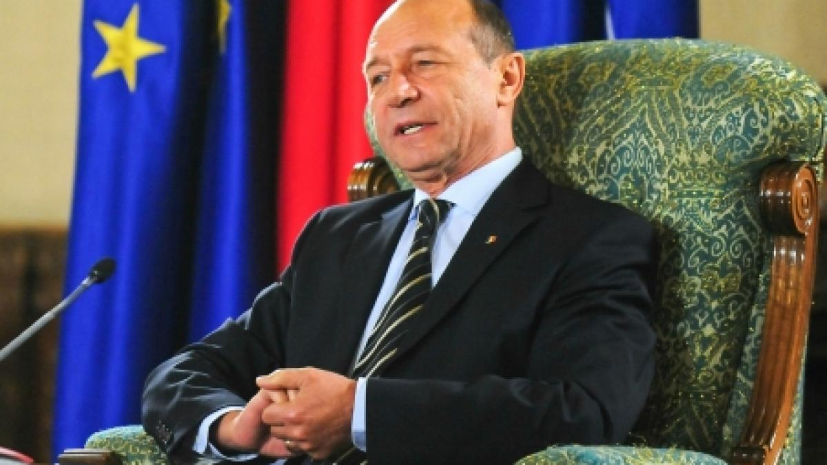 Băsescu: „România a depăşit momentul critic“. Mulţumesc UDMR că, alături de PDL, a trecut ţara prin criză