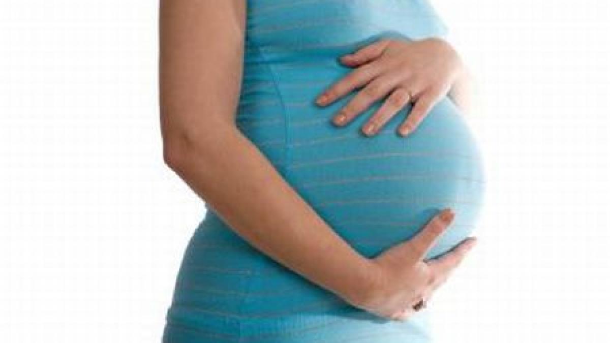 Femeile însărcinate îşi grăbesc naşterea ca să beneficieze de vechile reglementări ale concediului maternal