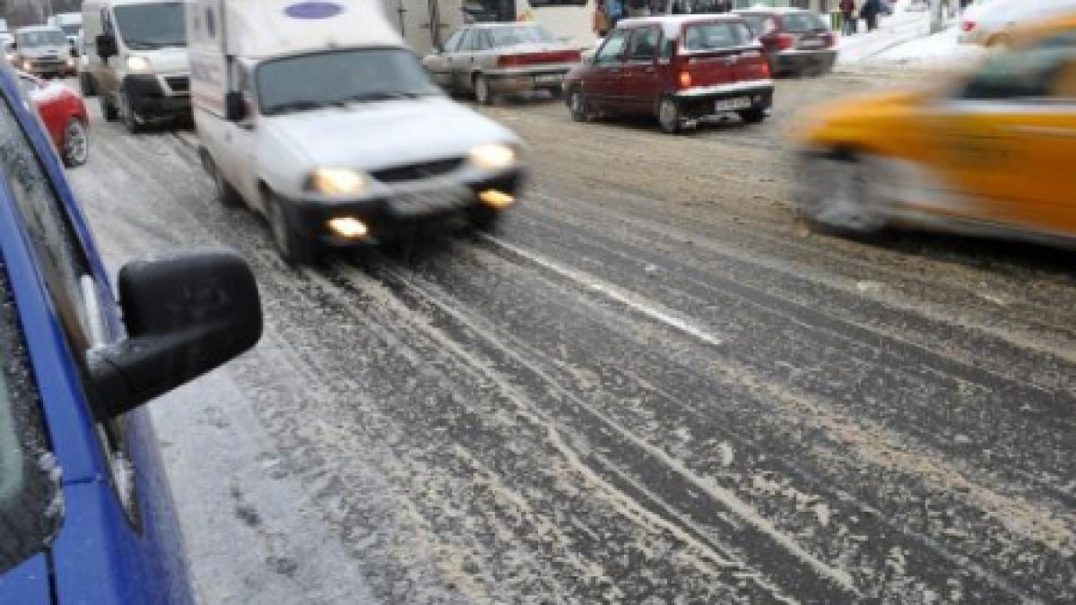 Trafic rutier blocat în centrul staţiunii Sinaia până la ora 17:00