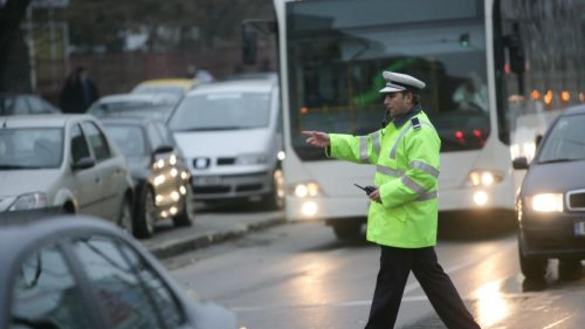 80 de poliţişti rutieri, detaşaţi în Capitală pentru perioada sărbătorilor