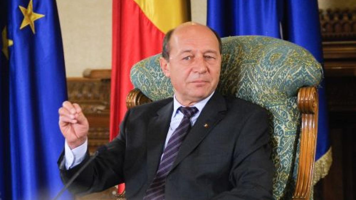 Băsescu: Mă întâlnesc oriunde cu Opoziţia, dar nu la Grivco, Fundaţia Patriciu sau sauna lui Vîntu