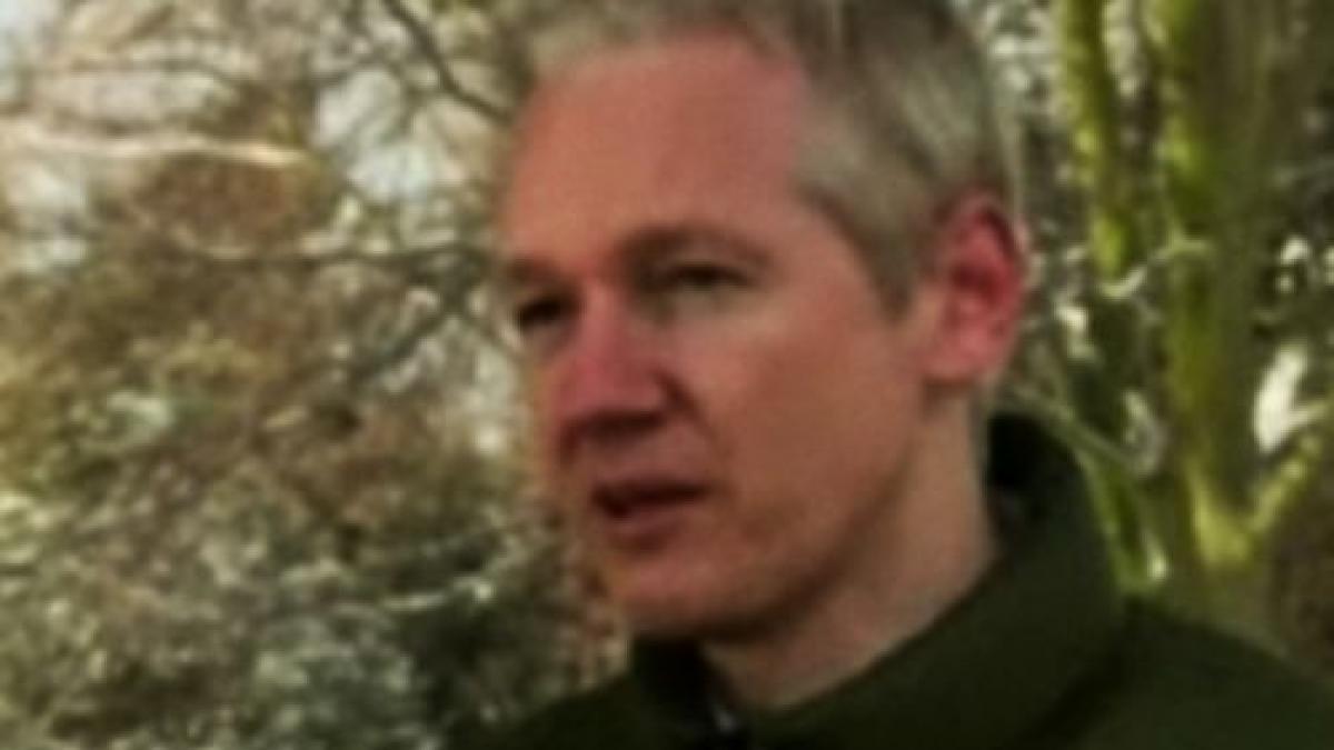 Julian Assange: WikiLeaks nu a fost atacat în primul rând de Guverne, ci de bănci