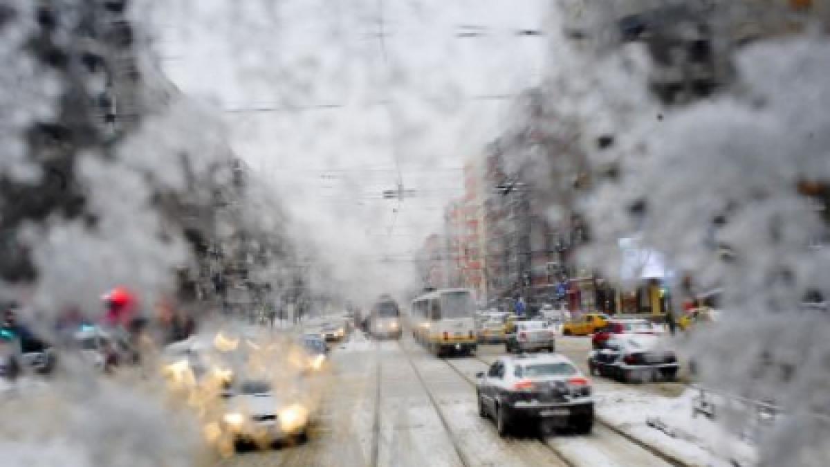 Şase judeţe din sud-estul ţării, sub incindeţa codului galben de ninsori. Vezi prognoza meteo de weekend