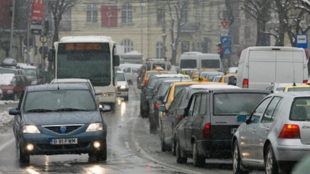 Traficul din Capitală, restricţionat în perioada sărbătorilor. Vezi zonele cu probleme