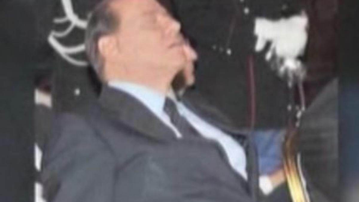 Silvio Berlusconi a adormit la discursul de Crăciun al preşedintelui Giorgio Napoletano