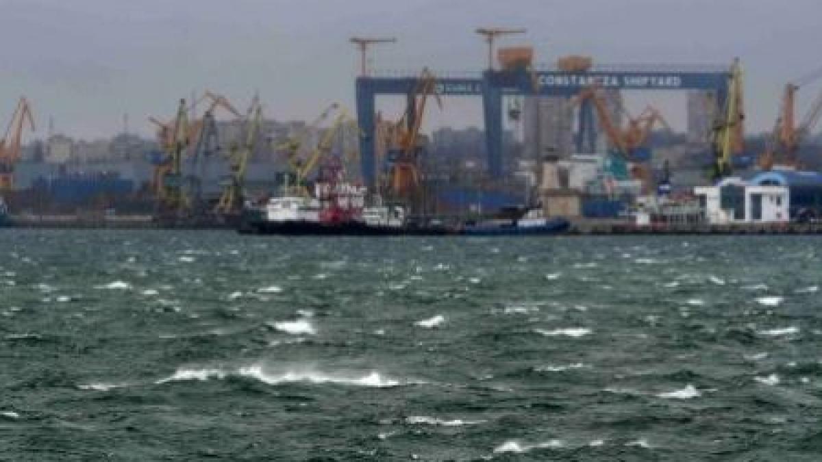 Un constănţean a ajuns cu maşina în Marea Neagră