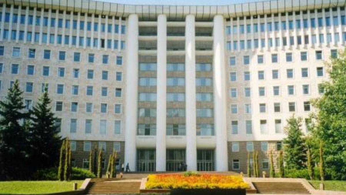 Noul Parlament din Republica Moldova se reuneşte marţi în prima şedinţă