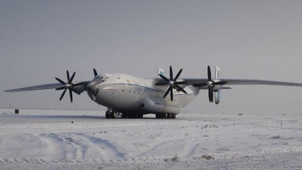 Un avion militar s-a prăbuşit în Rusia, provocând moartea a 12 oameni