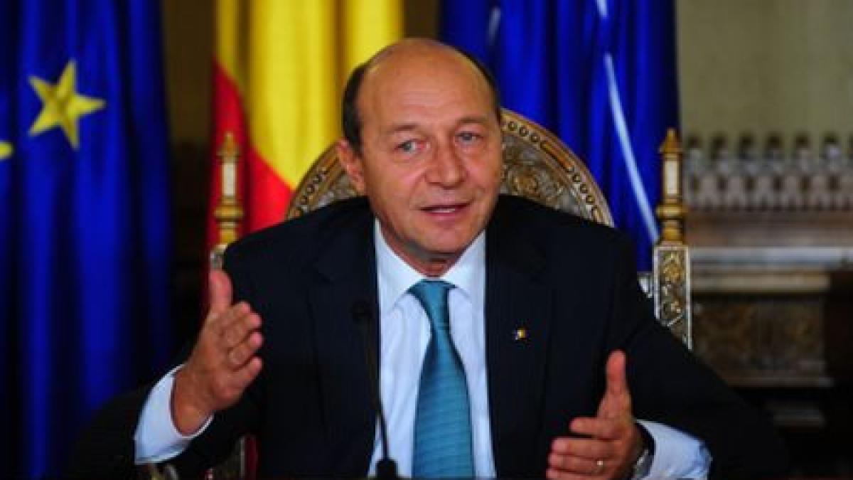 Mesajul preşedintelui Băsescu de Anul Nou : A fost un an greu. Românii să aibă încredere în puterile lor